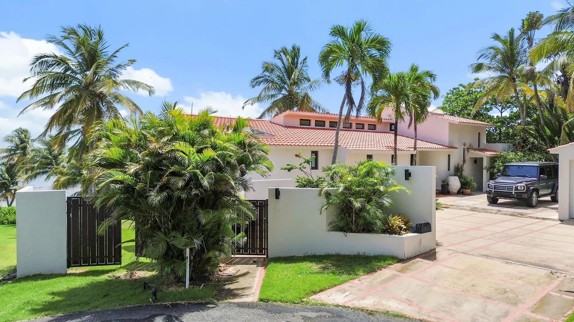 Olive Villa Palmas - Modern Beachfront Humacao 0*,