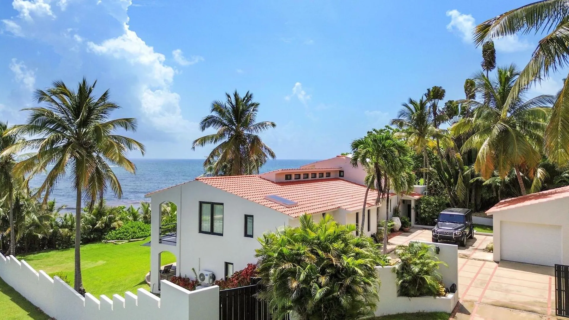 Olive Villa Palmas - Modern Beachfront Humacao
