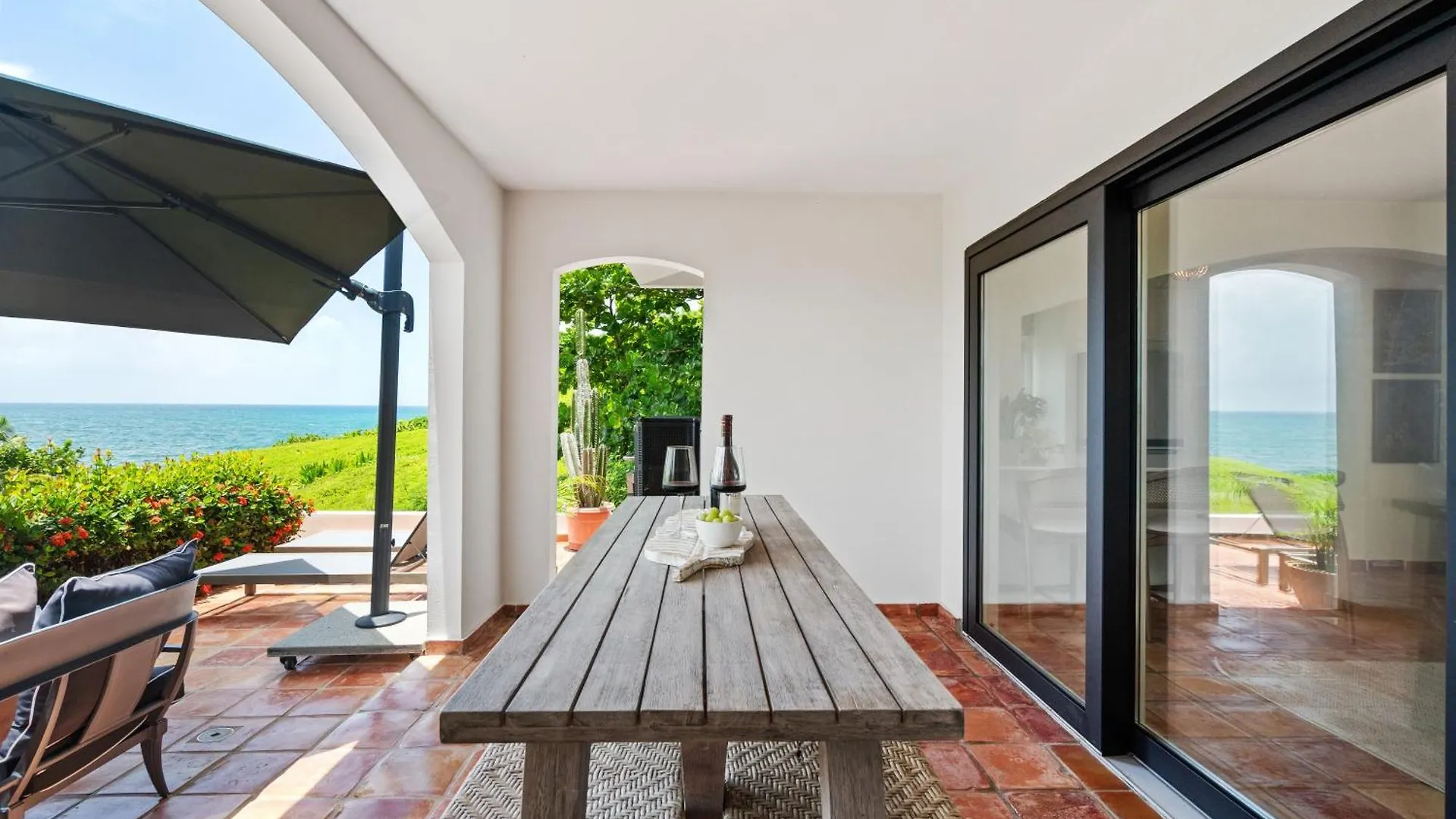 Olive Villa Palmas - Modern Beachfront Humacao