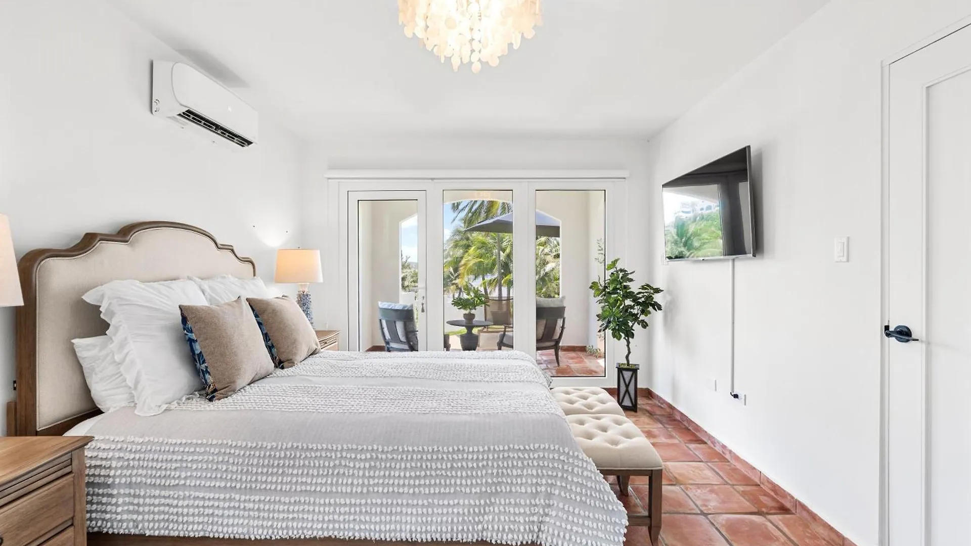 Olive Villa Palmas - Modern Beachfront Humacao