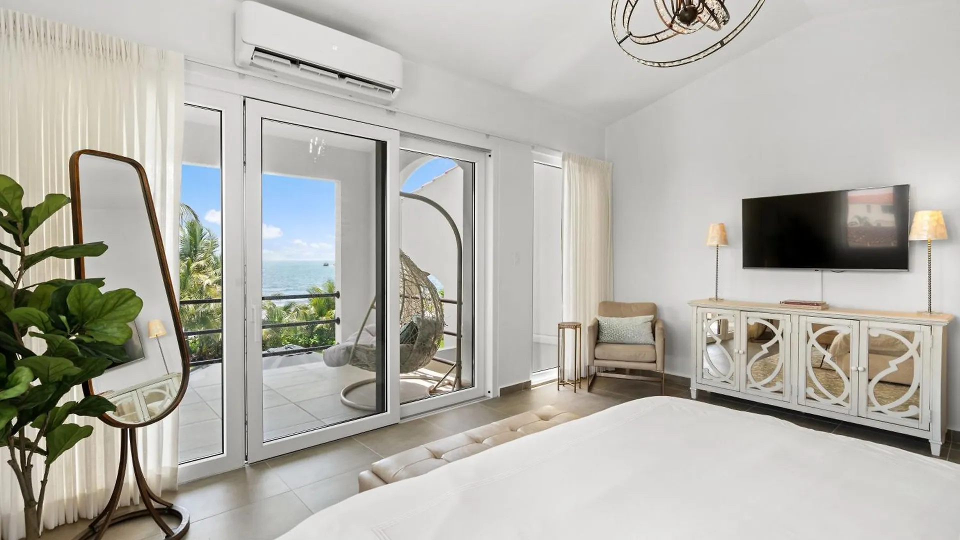 Olive Villa Palmas - Modern Beachfront Humacao